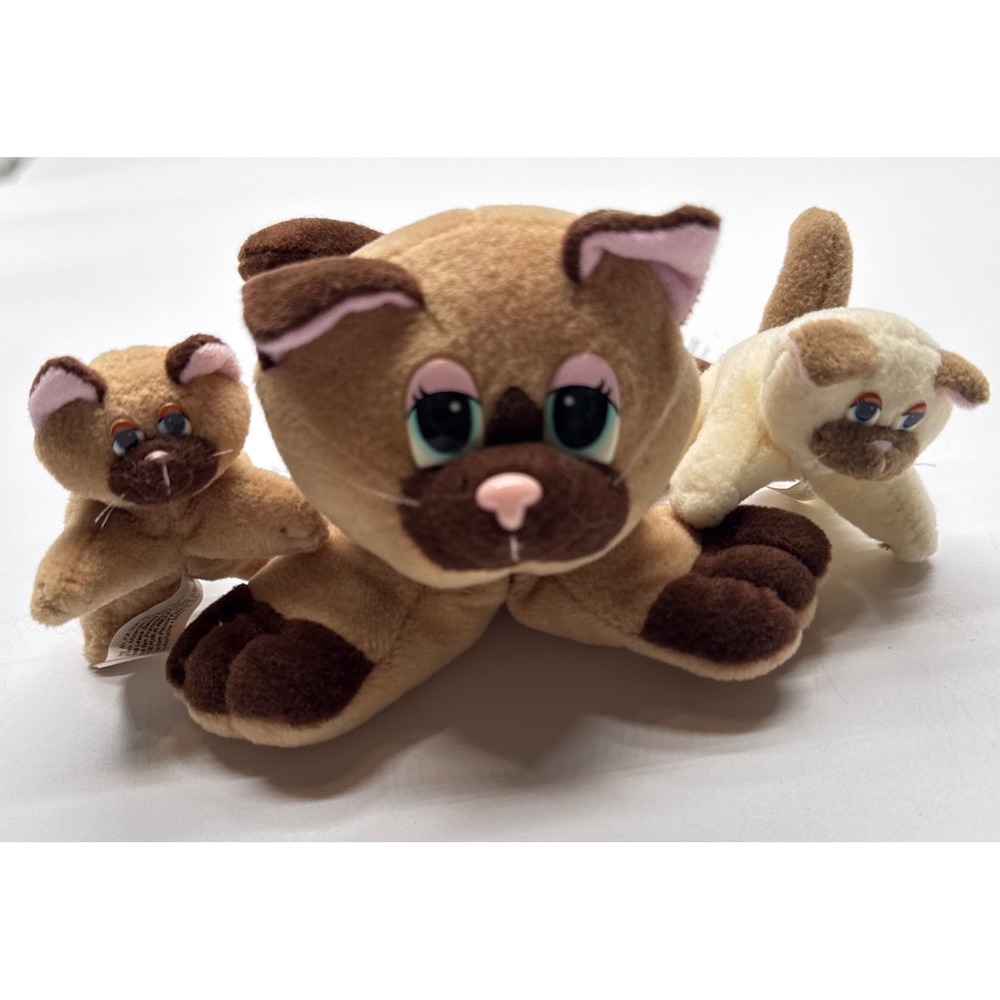 Vintage 1996 Galoob Pound Pur-r-ries Cat Family 3pc Plush Kitten Set
